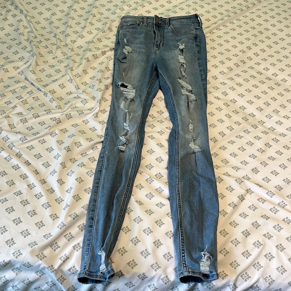 Hollister curve High-rise jeans in size 1 regular (women’s 25)